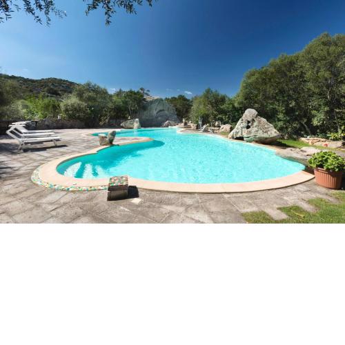 3 bedrooms house with shared pool furnished garden and wifi at Porto Rotondo 2 km away from the beach