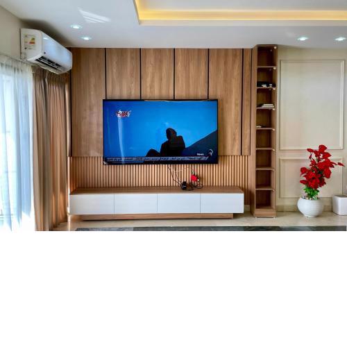 3 Bedrooms Nile - Maadi