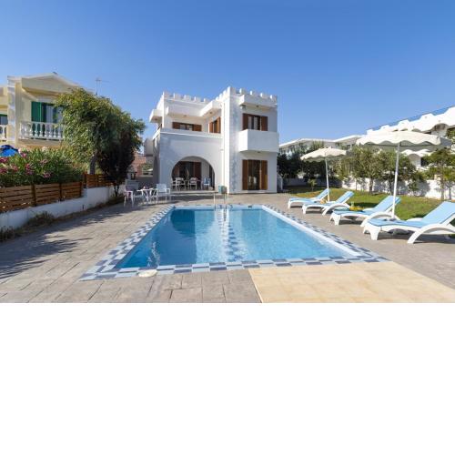 3 bedrooms villa with private pool enclosed garden and wifi at Kolympia 1 km away from the beach