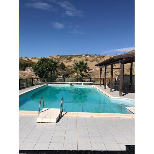 3 bedrooms villa with private pool jacuzzi and enclosed garden at Bivona