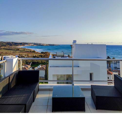 3 Zimmer, Meerblick Villa direkt in Coral Bay