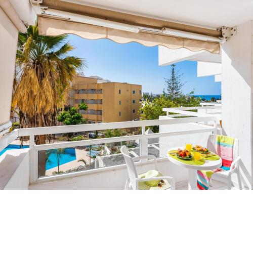 302 MODERN, LIGHT, COMFORTABLE STUDIO,CLoSED POOL