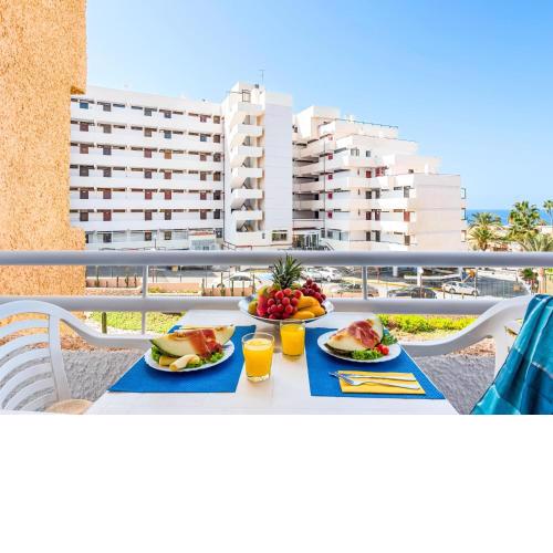 320 Bright Accommodation, sea view, Wi Fi and Pool