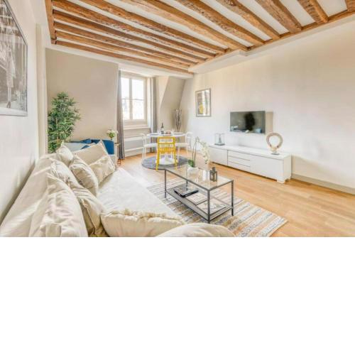 357 - VUE IMPRENABLE - Palais Royal