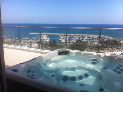 3b Seaview Duplex Penthouse w/hot tub - Finikoudes Beach
