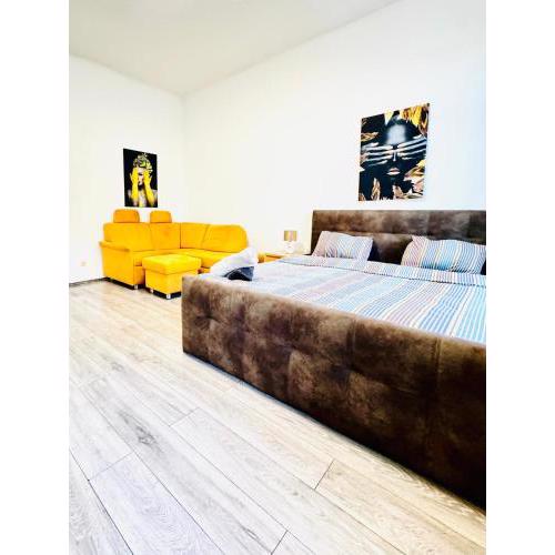 3BR Apartment for 9P, 10Min to FAC Platz