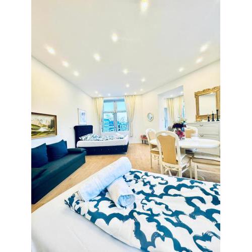 3BR Apartment Near Atzgersdorf Park, 11Min Walk