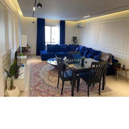 3BR Apt in Rehab City, Group 13