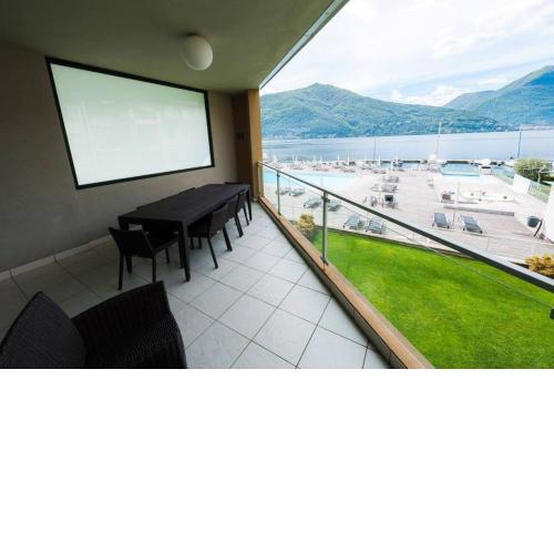 4 bedroom apartment with pool & jacuzzi