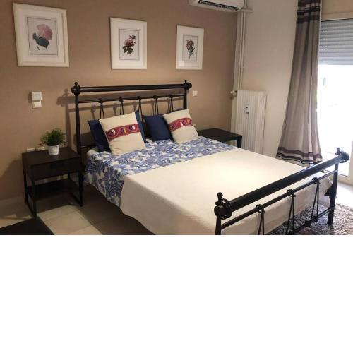 4 bedroom apt, 4 stops from Syntagma!!!