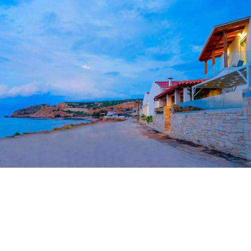 4 Bedroom Beachfront Villa with Private Pool, Skaleta