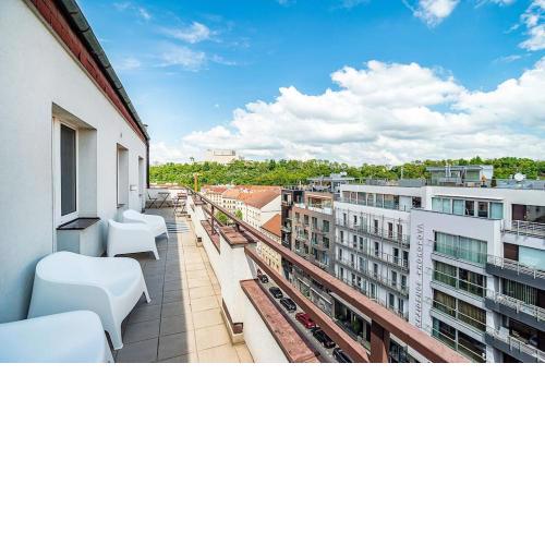 4 bedroom flat + amazing terrace