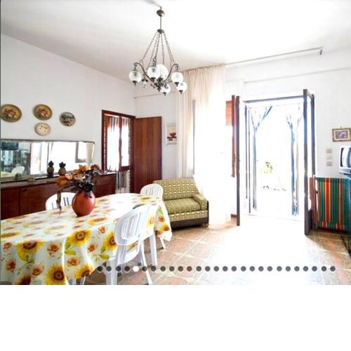 4 bedrooms house at Alcamo 200 m away from the beach with sea view furnished terrace and wifi