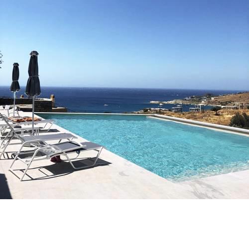 4 maisonettes with one swimming pool and a sea view, ideal for 3 to 4 familes or a group of friends