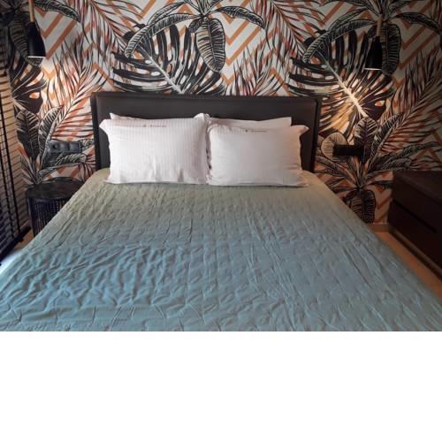 4 Seasons Luxury Apartments