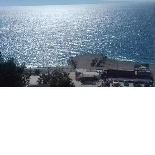 4 Seasons Sea View Apartment