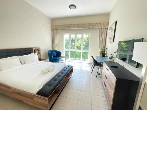 407B: Studio room located at discovery garden near Metro