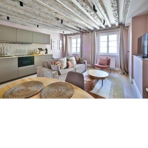 41.Typical Parisian Flat#4pers#Le Marais#Beaubourg
