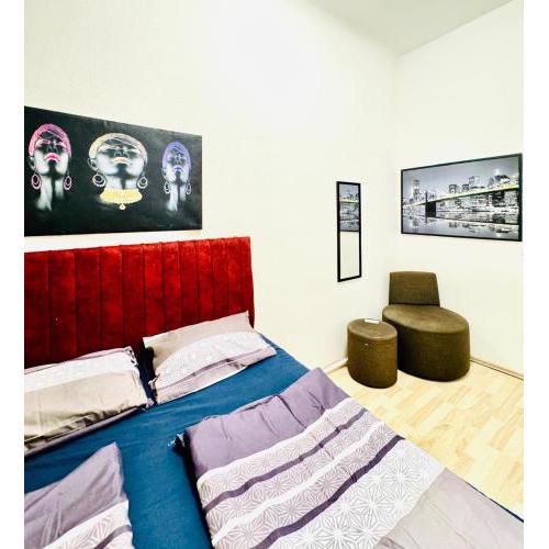 4BR in a Shared Apt, 10 Min to FAC Platz