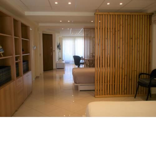 4MS Hector Apartment near the Airport