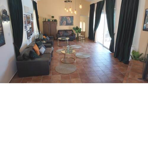 5 bed Villa in Tala, Pool & Panoramic Sea view