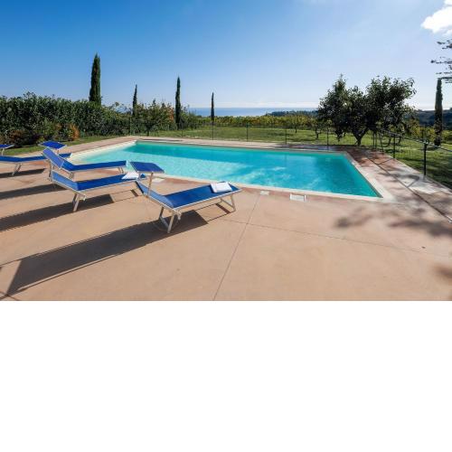 5 bedrooms villa with sea view private pool and furnished garden at Cupra Marittima