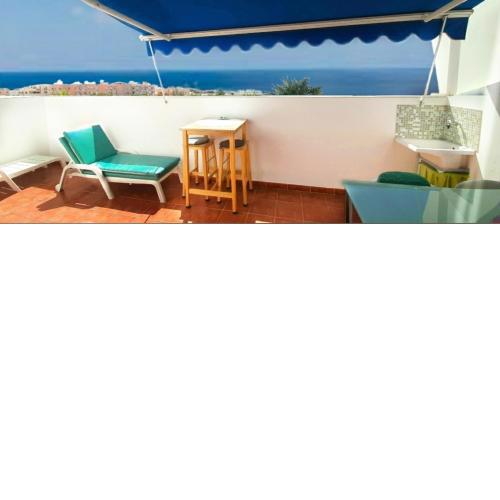 5 minutes close by Playa del Inglés-2BR aptm with Atlantic view & private terrace for 2 persons
