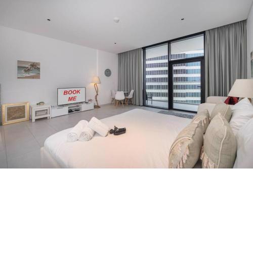 50% DISCOUNT GIVEN. A perfect studio apartment!