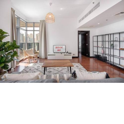 50% DISCOUNT GIVEN! Modern chic home that sleeps 4