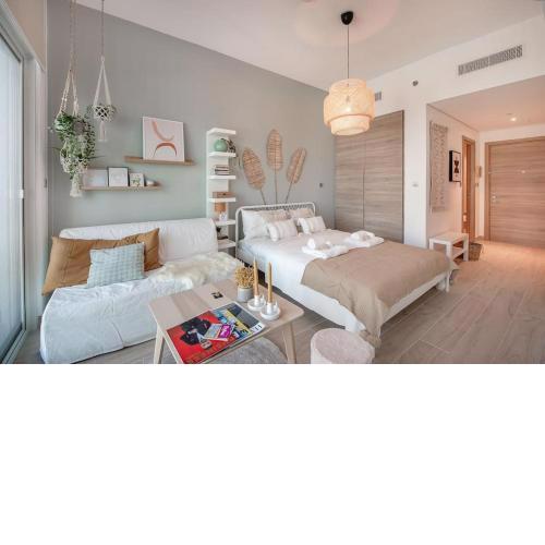 50% DISCOUNT GIVEN! Sleep 3 with Marina views!