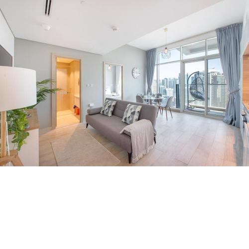 50 percent DISCOUNT GIVEN!! Amazing apartment & sleeps 5!