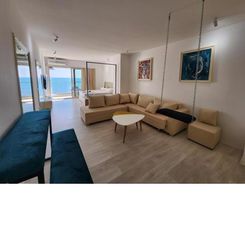 50 shades of Grey apartment