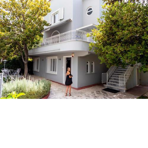 50's cottage designer house in Kifissia