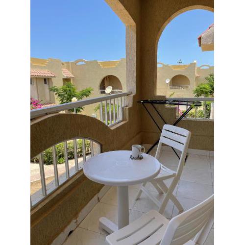52H Green leaves Village, families & couples only