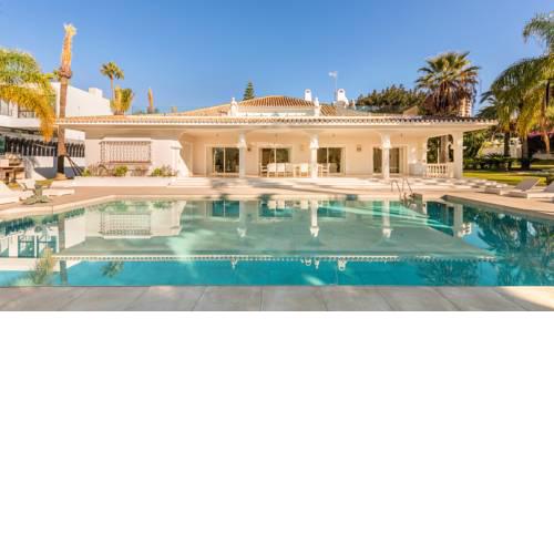 6 Bedrooms Luxury Villa Camilla