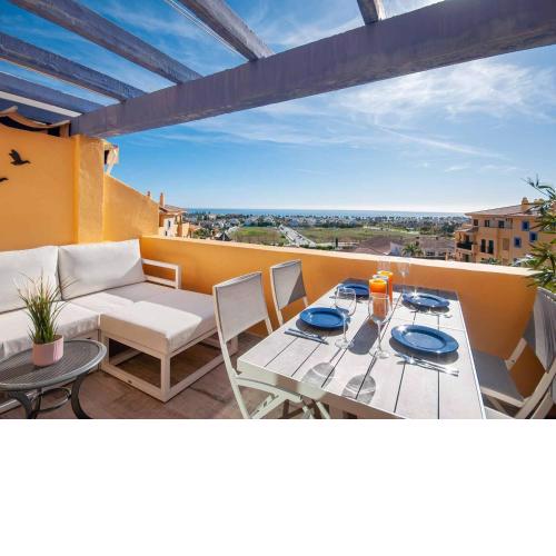 62 - Penthouse in Los Almendros with fantastic vie