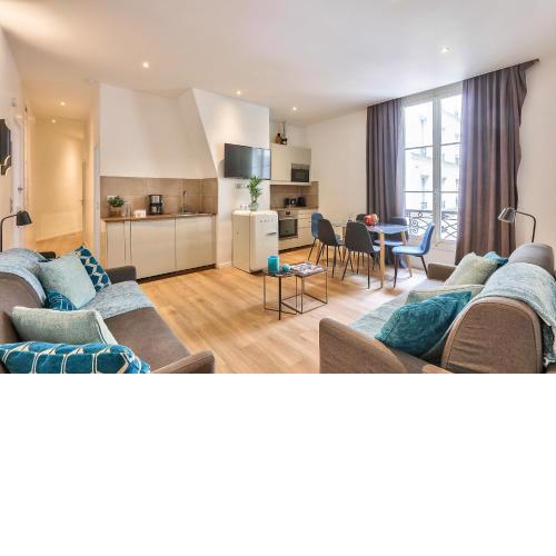 62-LUXURY FLAT CHAMPS ELYSEES (1G)
