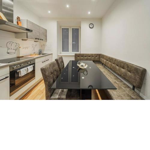 65 m2 Belvedere Apartment