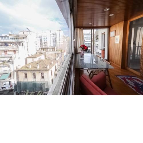 6th Floor Penthouse in the Center!