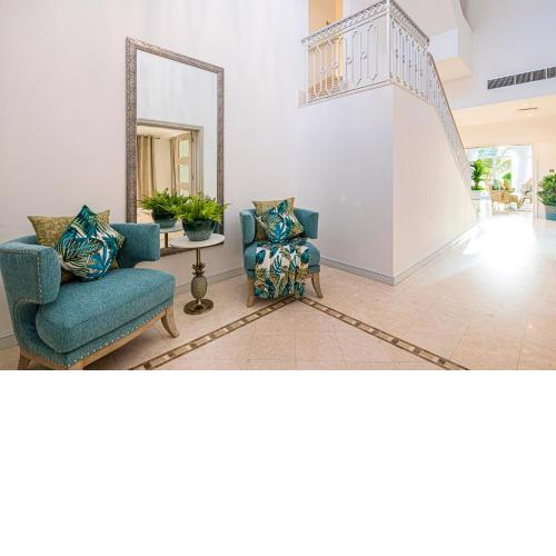 7 Bedroom Triple Story villa with Private Pool & Beach