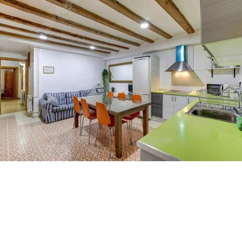 7 Pax Montserrat RAMBLAS BARCELONA