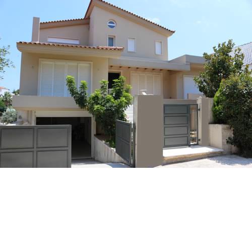 75m2 house with BBQ & parking