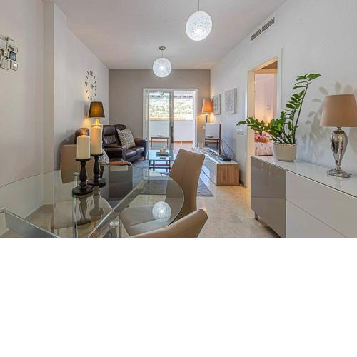 797 Holiday Rentals - Comodo piso para 5 con amplia terraza