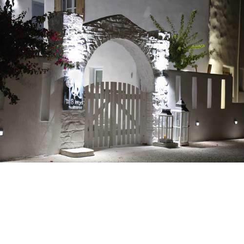 8 Keys Residence