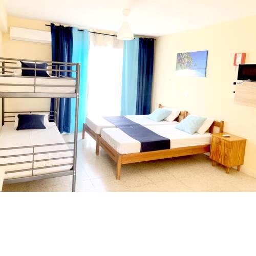 800-13 Agia Napa Center 10 people