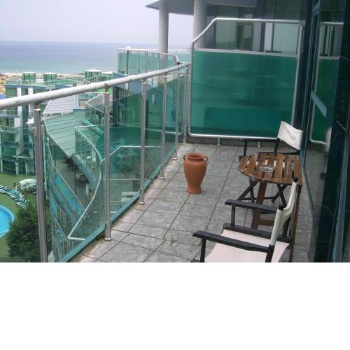 802, spacy apm with sea view.
