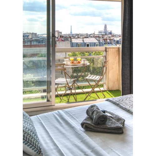825 - Apartment with terrace - Amazing view all over Paris