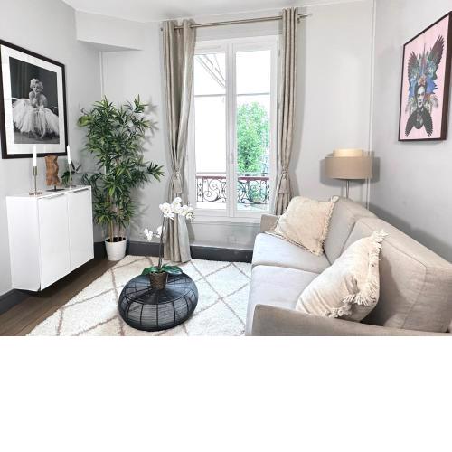 827 - Eiffel Tower - Charming Apartment