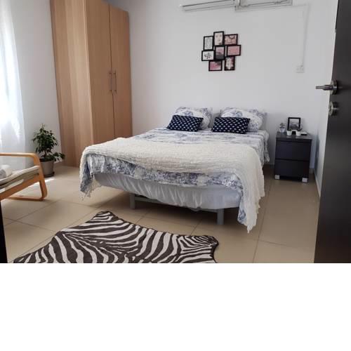 930m to Beach-2 Bedroom+Veranda-Perfect Located