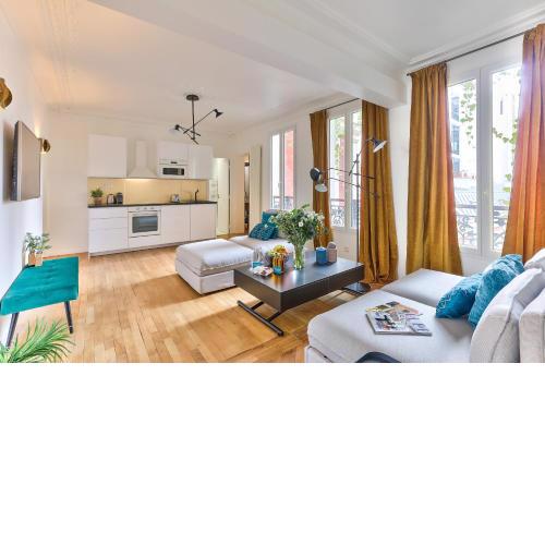99 - Urban Fabulous 6 Bedrooms